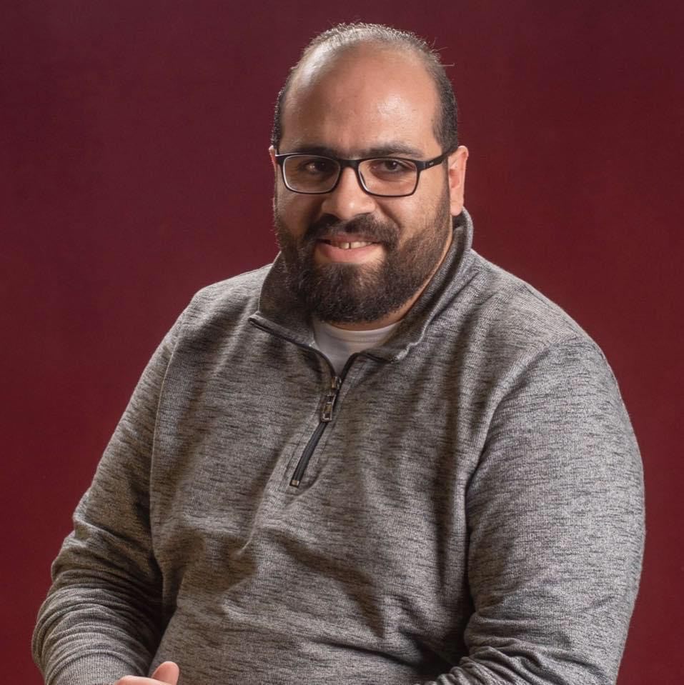 صورة المؤلف محمد عصمت صورة المؤلف محمد عصمت